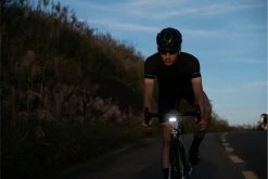 Eclairage Recon HL 200 -Accessoires Vélo Soldes DSCF7886